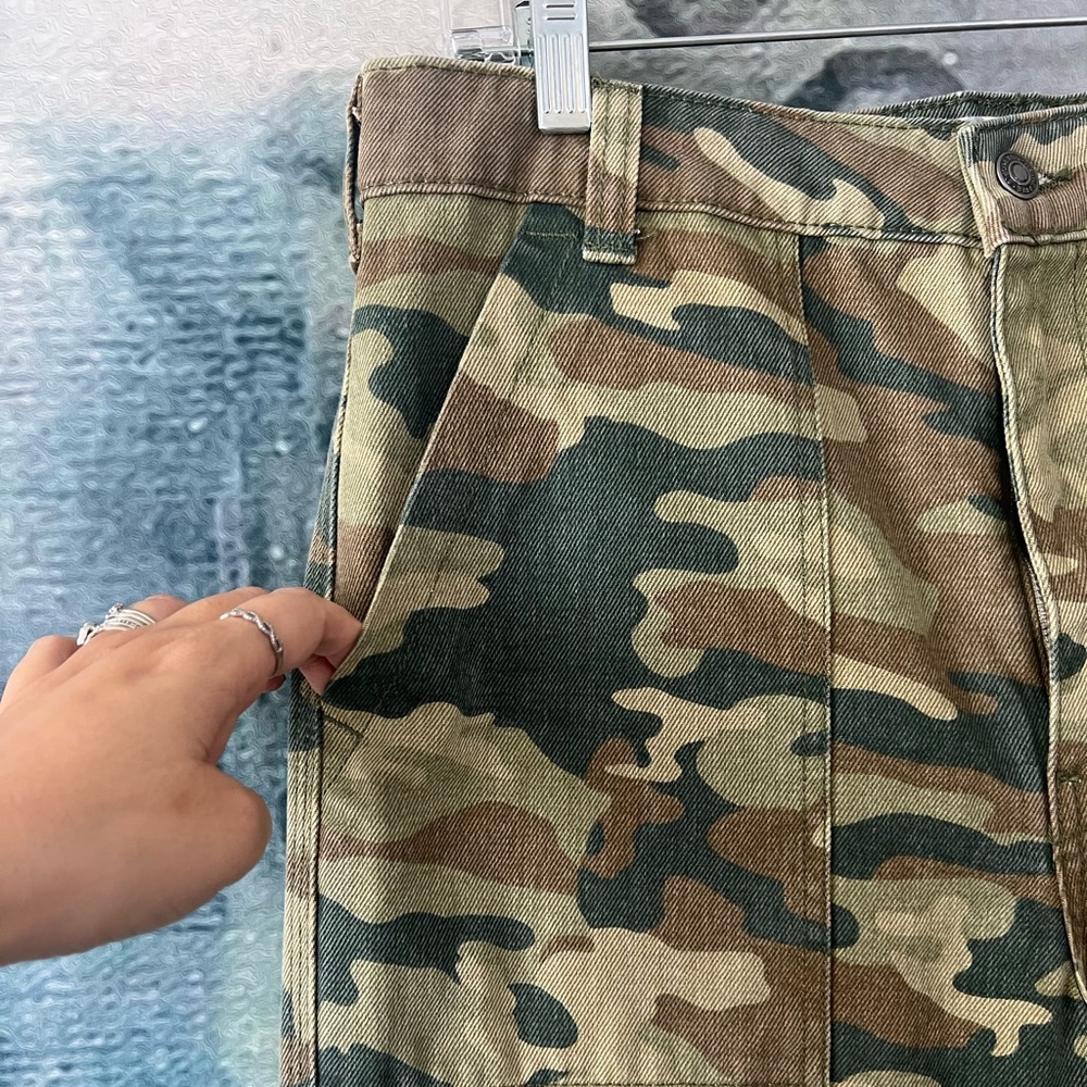 We the Free | Camo Jeans NWOT - Picture 4 of 10